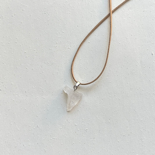 collana con cristallo bianco
